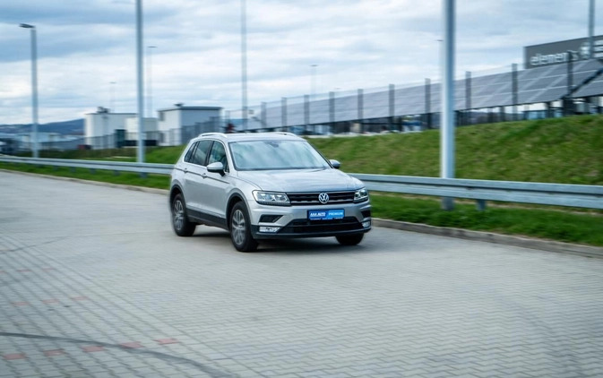 Volkswagen Tiguan cena 92000 przebieg: 125865, rok produkcji 2016 z Brzeg małe 301